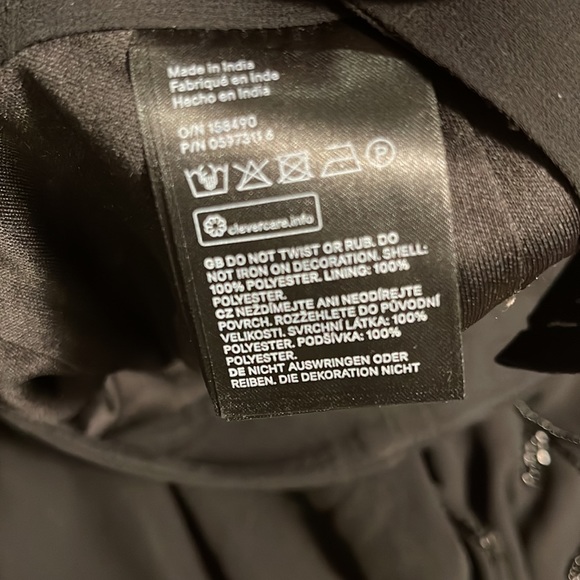 Black pants with fancy pearls - Picture 15 of 16